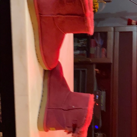 Ugg Bailey bow red size 10 - Picture 3 of 6